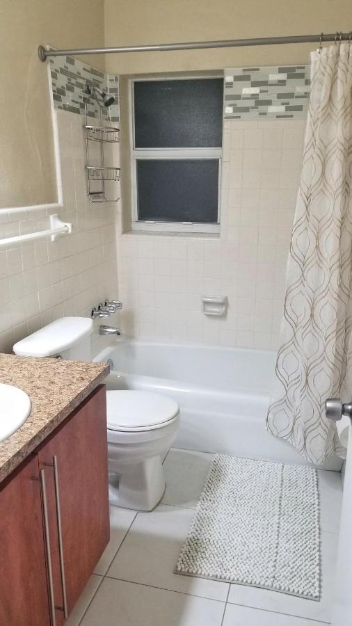Glam 2 Bedroom Apartment Close To Nsu In Cooper City Екстер'єр фото