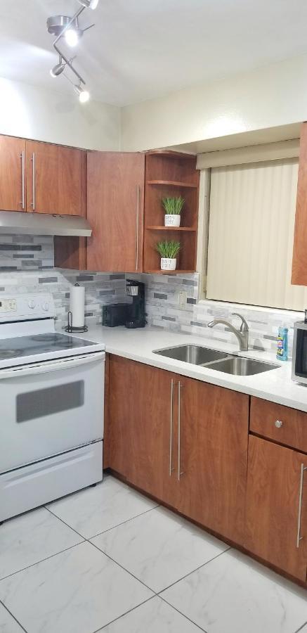 Glam 2 Bedroom Apartment Close To Nsu In Cooper City Екстер'єр фото